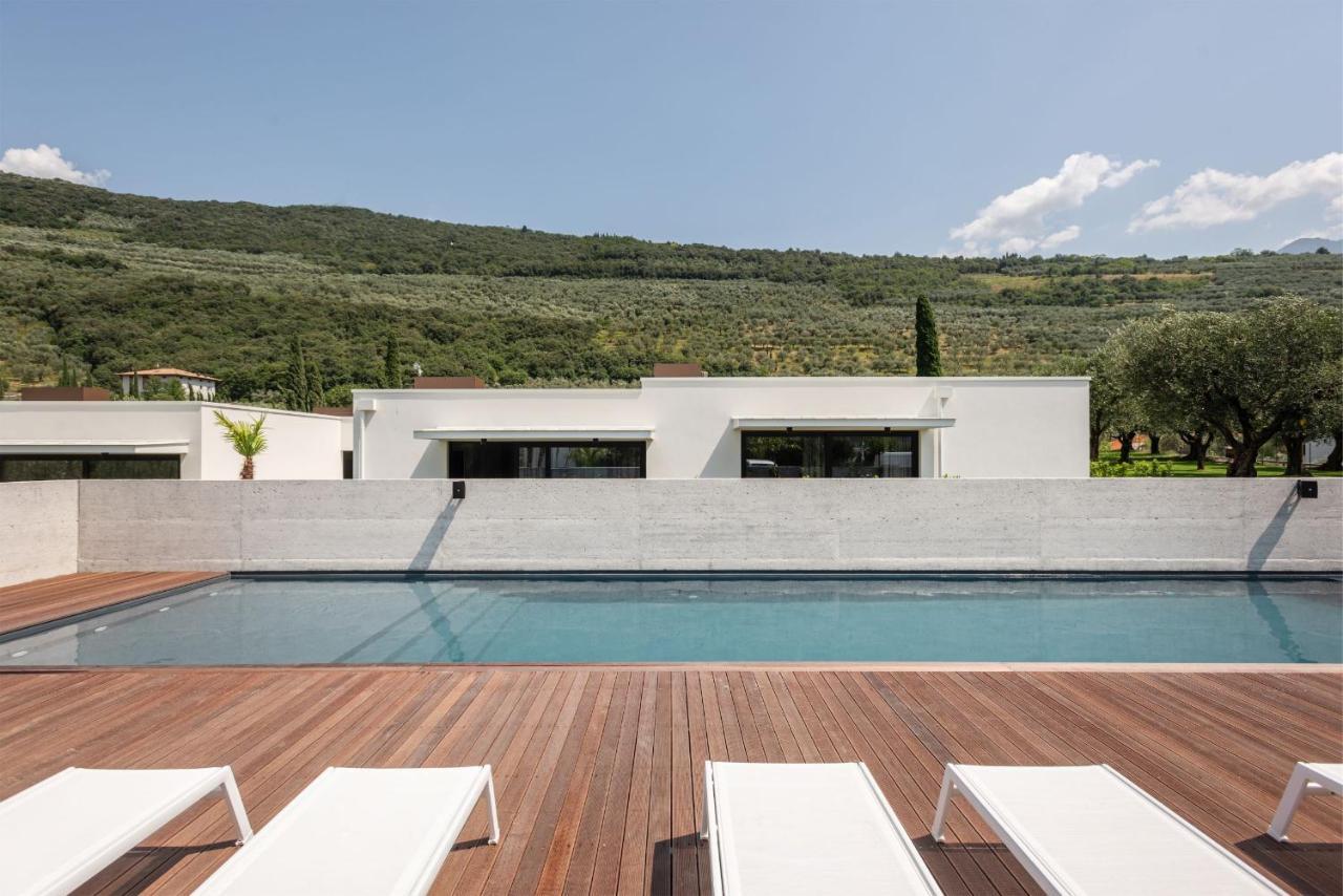 Bed and Breakfast Oleeva Garda Living - Adults Only Рива-дель-Гарда Экстерьер фото