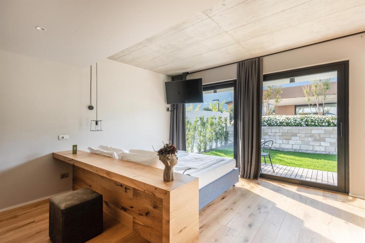 Bed and Breakfast Oleeva Garda Living - Adults Only Рива-дель-Гарда Экстерьер фото